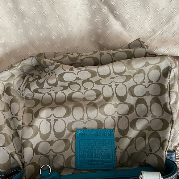 Coach Blk/White Shoulder Bag - Picture 8 of 9